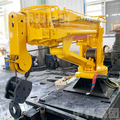 2-ton truck-mounted crane